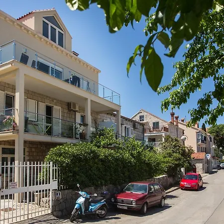 Laledo Apartment