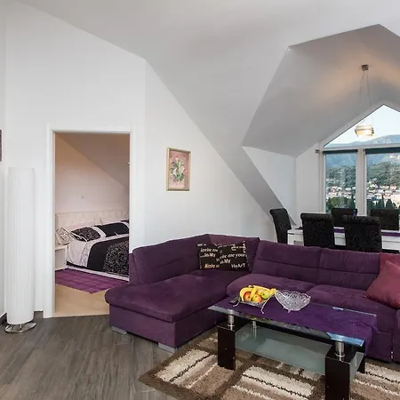 Apartment Laledo *