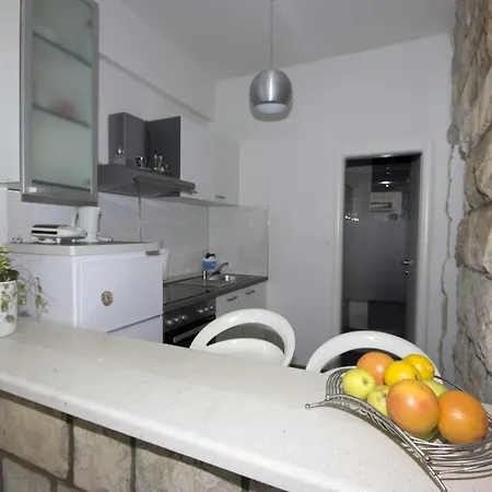 Apartment Laledo *