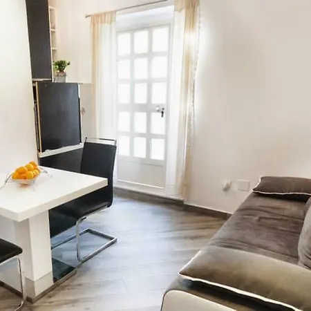 Apartment Laledo