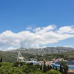 Apartament Laledo *