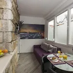 Laledo Apartament *