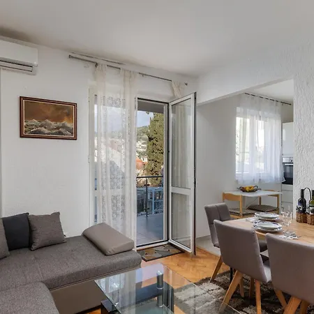 Laledo Apartamento *